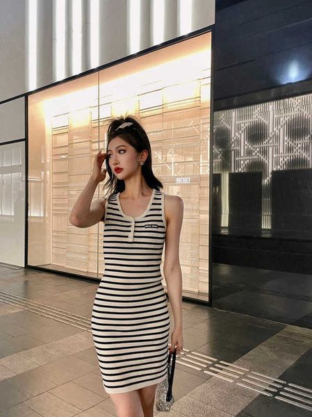 

casual dresses designer 23 spring/summer new women's slim fit wrap hip short skirt sleeveless tank with knitted stripe dress rj7m, Black;gray