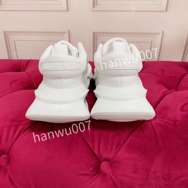 

new men fashion designer shoes nylon runner trainers suede leather low-cut shoes black white slip-on casual shoes2023