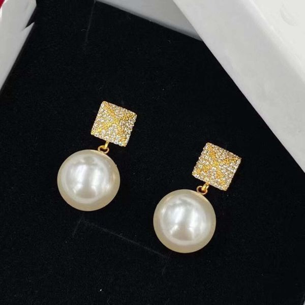

Classic Designer Earrings Jewelry Letter V Valentinolies jewelry square Rhinestone Pearl Fashion Earring niche design 925 silver needle earrings Christmas gift