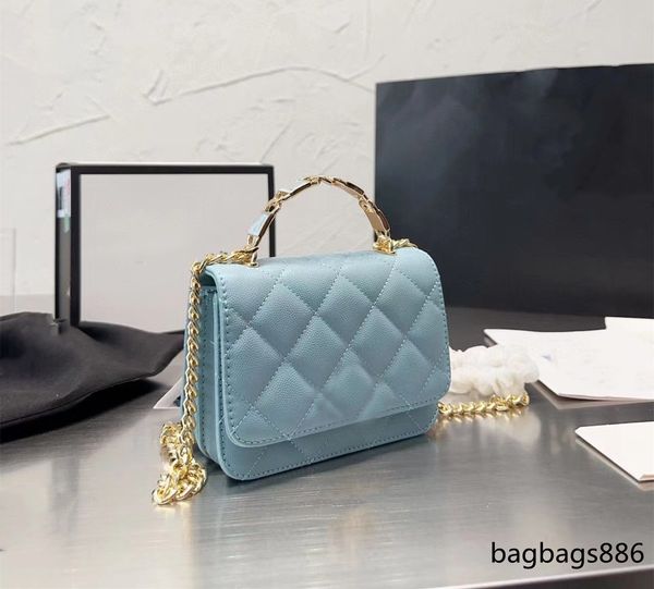 

18 cm classic mini bag flap at the of the handle totes inclined shoulder bag quilted matelasse chain make-up box of gold hardware chain cros