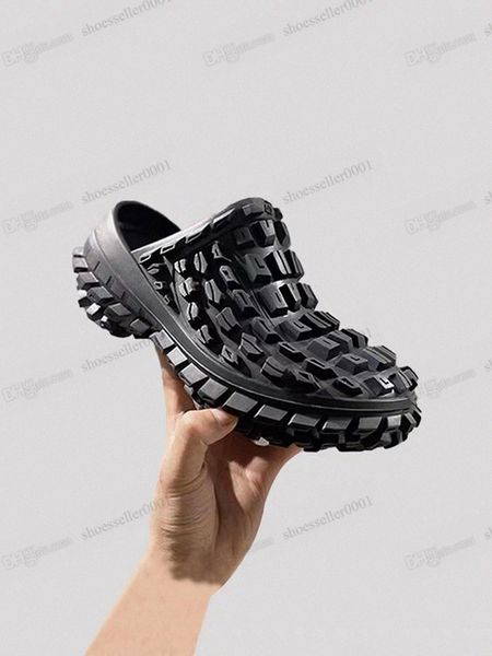 

defender mens tire sandals designer retro tires semi trailer casual shoes chunky platform rubber thick sloe sneaker men trainers triple blac, Black