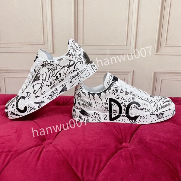 

new brand men fashion designer shoes runner trainers suede leather low-cut shoes black white slip-on casual shoes2023