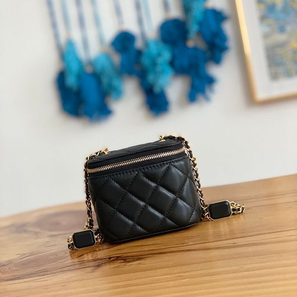 

10A Mirror quality Designer Mini Cosmetic Bags 11CM Luxuries Lambskin Vanity Case Genuine leather chain Bag With Box C275