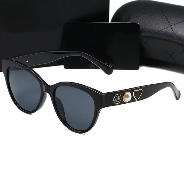 

2023 wholesale designer sunglasses original eyeglasses outdoor shades pc frame fashion classic lady mirrors for women and men glasses 5 colo, White;black