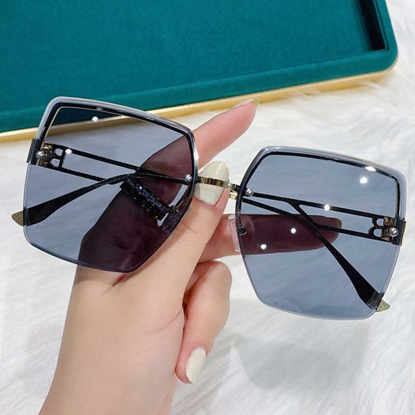 

large frame plain for women's trend live streaming popular summer uv seaside pgraphy sun protection sunglasses, White;black