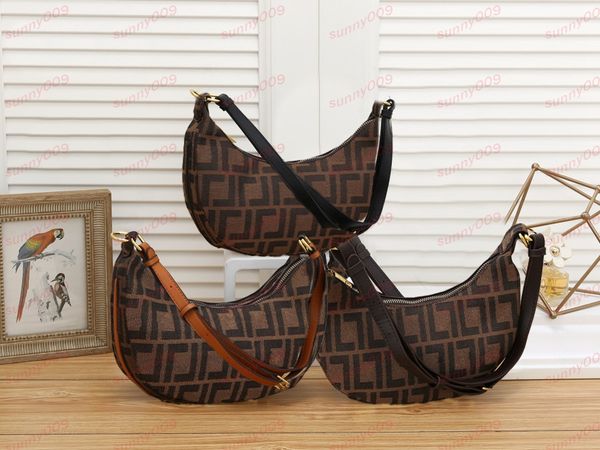 

lady half moon bag designer crescent purses textured channel bag saddle bags luxury hobo shoulder bag satchel handbag