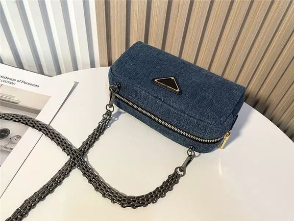 

2023 retro blue denim shoulder bag european and american style cool calssic fashion mini bags individual design chain shopping mini purse, Black;red