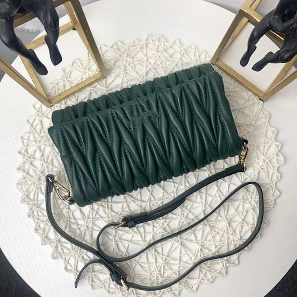 

small design bag for women 2023 spring/summer new popular popular and popular versatile chain crossbody bag with western style small square