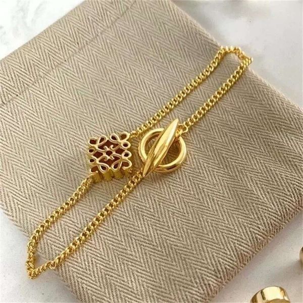 

Classic designer bracelet loeve jewelry Luxury fashion jewelrys minimalist temperament bracelet geometric women's Korean bracelet fashionable style design