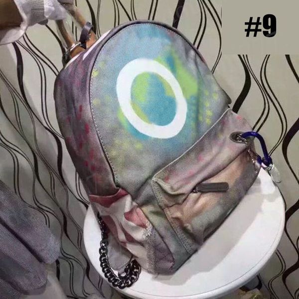 Fashion Makeup Bag Shoulder Bag Unveils Canvas Backpack Metal Chain Bags