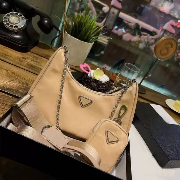 

1 pieces 2022 shoulder bag new pattern nylon handbags selling women luxurys fashion designers bags classic ladies diagonal with box