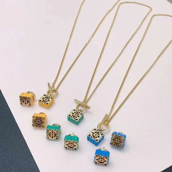 

Classic designer necklace loeve jewelry Luxury fashion jewelrys Drop Glaze Necklace High grade Geometric Hollow Earrings Fashion 925 Silver Needle Simple Earring