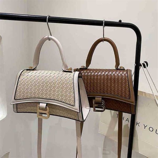 

designer summer tote woven indentation hand shoulder light texture niche bag5o4y