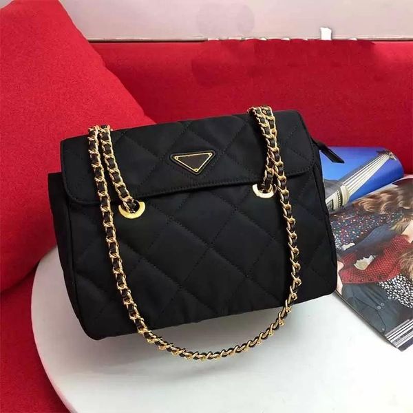 

2023 chain tote bag retro designer bag parachute fabric handbags large capacity ladies handbag hardware letters shoulder bags fashion all-ma, Black;red
