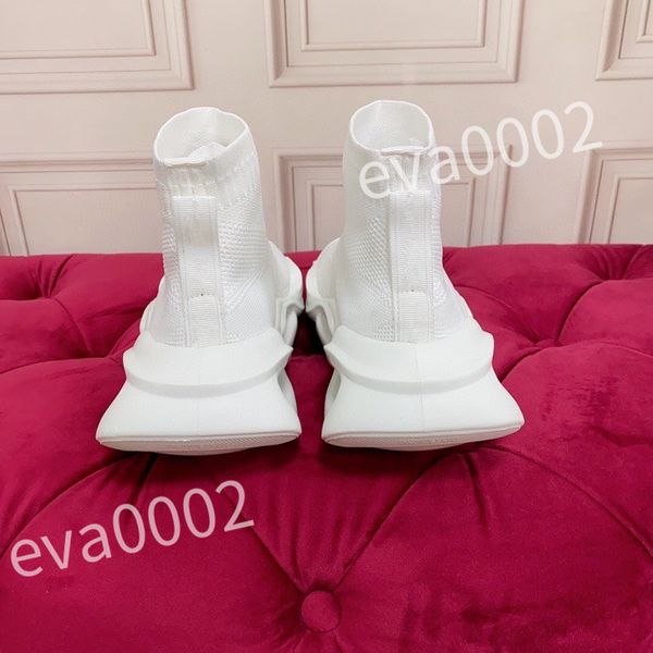 

2023 luxury fashion shoe designer men woman luxury colors and styles breathable designer massage outdoor air sports trainers shoes fengda1 2, Black