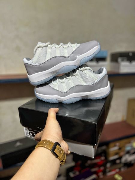 

wholesale jumpmans 11s 2.0 basketball shoes men women jumpman 11 low cement grey set for april 2023 release outdoor-indoor designer sneakers