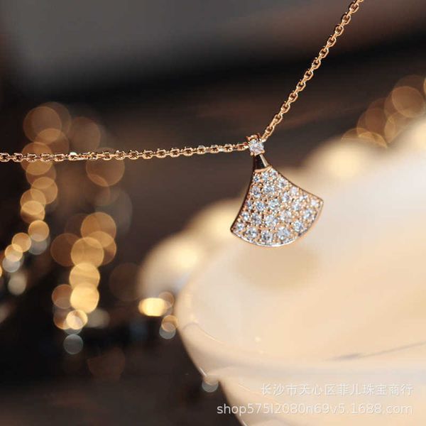 

full diamond skirt necklace fan rose gold silver v gold plated 18k gold inlaid collar chain worker
