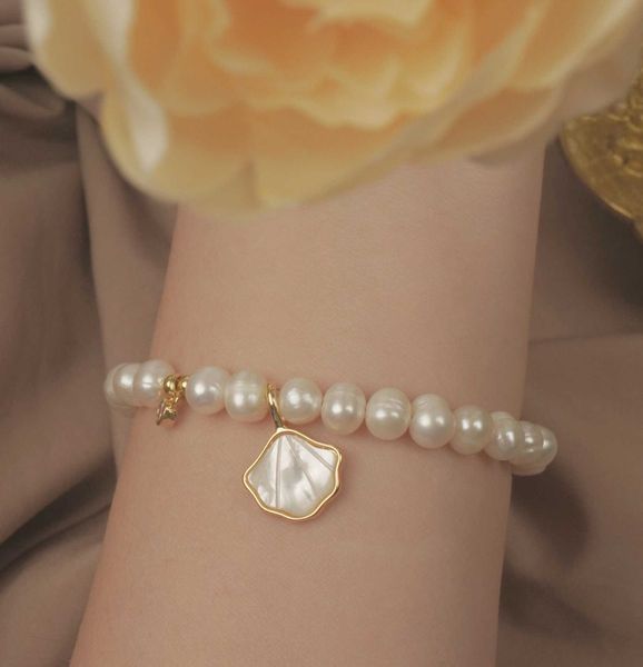 

a beizi with insider design light luxury and exquisite natural freshwater baroque shaped pearl bracelet for girls, Golden;silver