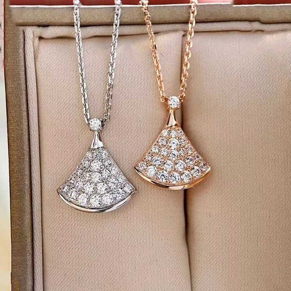 

s925 silver full diamond small skirt necklace fan rose gold white gold lock bone chain female gift