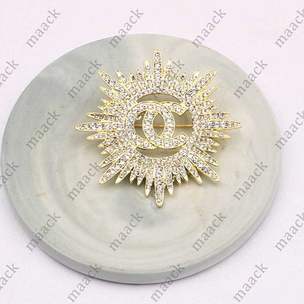 

small sweet wind sunflowers design brooch women full crystal rhinestone c letters brooches suit pin fashion jewelry clothing decoration acce, Gray