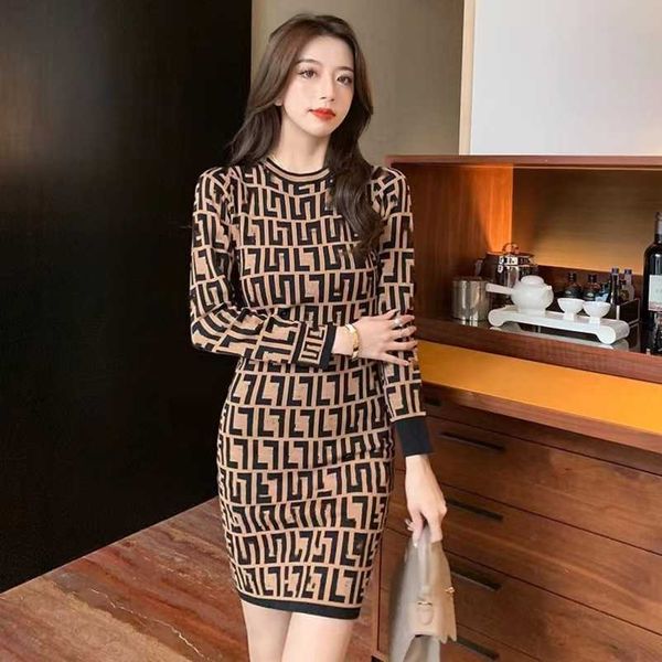 

2023 new designer womens t shirt high-end shirt fall style celebrity versatile classic plaid slim fit long sleeve knitted dress women, Black;gray