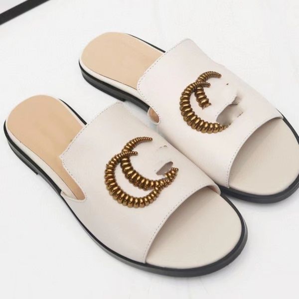 

2022 shoes sandals new electric embroidered flat slippers, fabric: imported sheepskin surface, foot-padded goatskin, high-grade bottom of or, Black