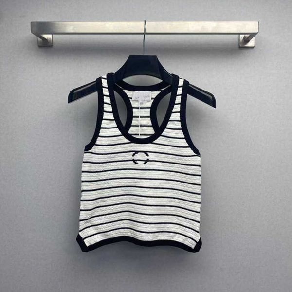 

2023 womens designer t shirt tracksuit shirt classic stripe knitted for 2023 summer fit slim bottom tank top, White;black