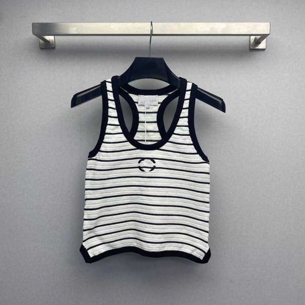 

2023 new designer womens t shirt high-end shirt classic stripe knitted for 2023 summer fit slim bottom tank top, White;black