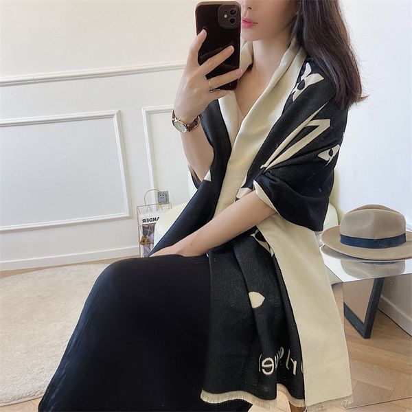 

Women's Soft Cashmere Warm Scarf Fashion Classic Printed Brand Shawl