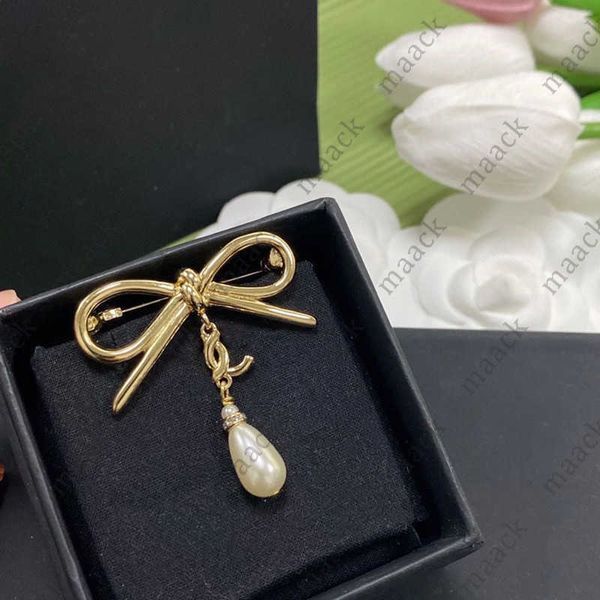 

with box never fade designers brooches 5cm bowknot gold plated brand pins quality steel brooch pin for coat scarf suit bag accessories m2304, Gray