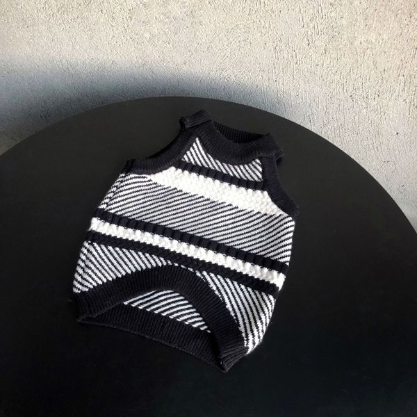 

Sweaters New Four Seasons Sweater clothes Schnauzer West Highland Fadou VIP Dog Cat Fashion Brand Pet Clothing CSD2311102, Black