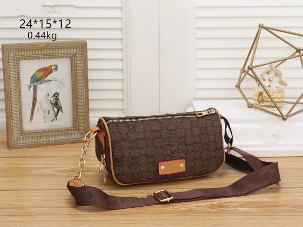 

mt luxury designer bag italic women's tote letter leather brand elegant shoulder bag shopping tote bag