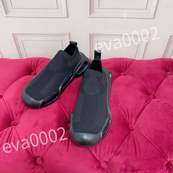 

2023 new casual fashion shoe designer men woman luxury colors and styles breathable designer massage outdoor air sports trainers shoes fengd, Black