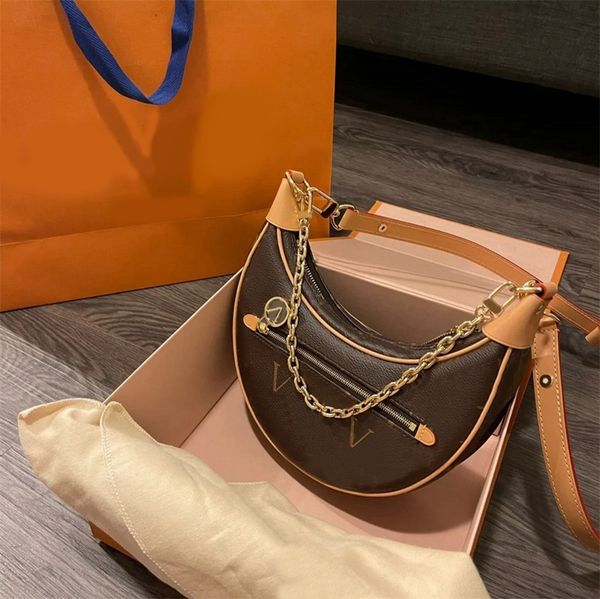 

chains luxurys handbags letters zipper plated gold shoulder bag for lardy party loop sacoche baguette mens half moon cross body bag large ca