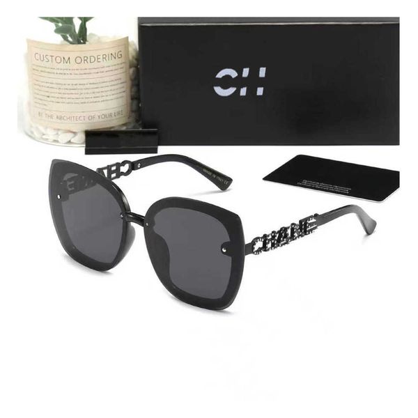 

designer channel sunglass cycle luxurious mens woman glasses counter packaging classic beach fashion oversized cat eye sunglasses, White;black