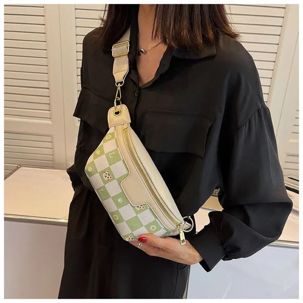 

2023 crossbody bag for womens luxury mens designer messenger bags leather trend summer fashion classic chest bag single shoulder waist bags