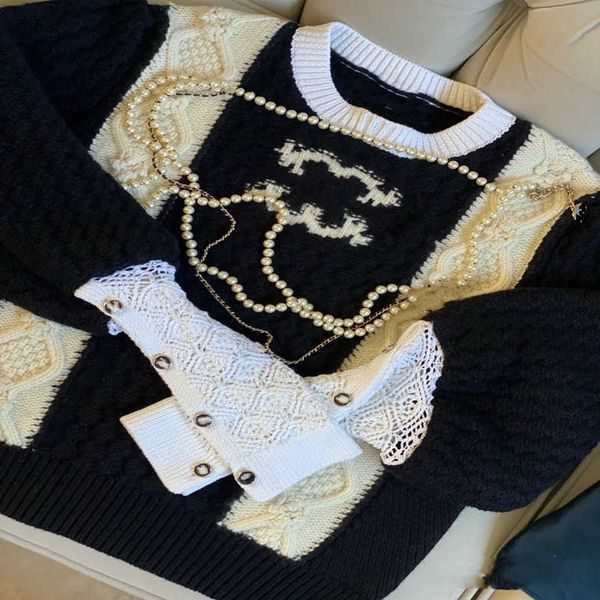 

2023 new designer womens t shirt high-end autumn winter trend temperament small fragrant style panel button long sleeve round neck t-shirt t, White;black