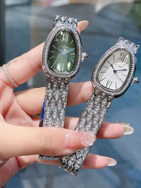 

fashionable women's watches a popular diamond fashion watch, Slivery;golden