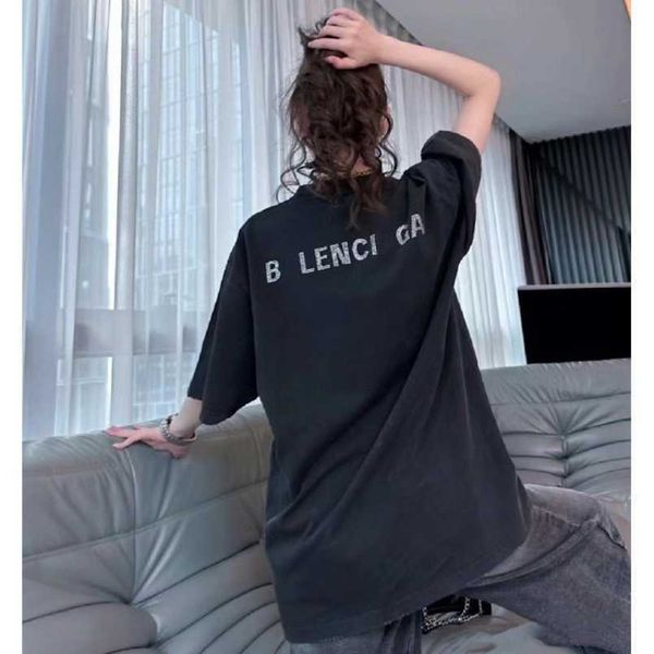 

2023 womens designer t shirt tracksuit shirt high version 2023 back diamond worn old sleeve t-shirt, White;black