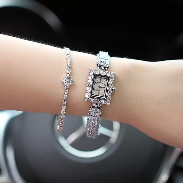 

Charm Bracelets Jankelly Good Qualtiy AAA Zircon Elements Leaf Austrian Crystal Bracelet Watch for Wedding Party Fashion Jewelry 230822