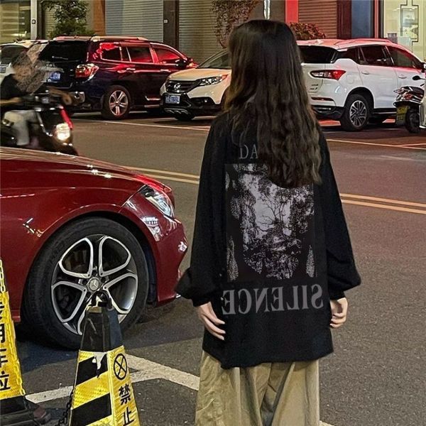 

men's tshirts autumn american retro pictorial design sense long sleeved tshirt men and women ins brand loose bottoming shirt 230411, White;black