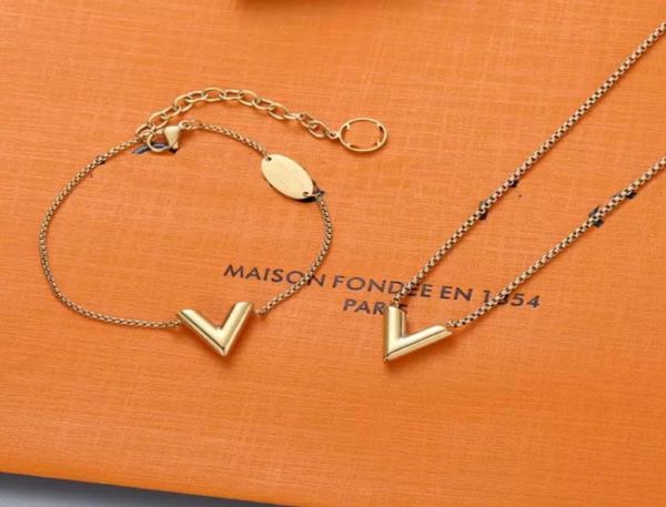 

designer love letter pendant necklaces charm bracelets clavicle chains jewelry birthday party valentine039s gift9623699, Silver