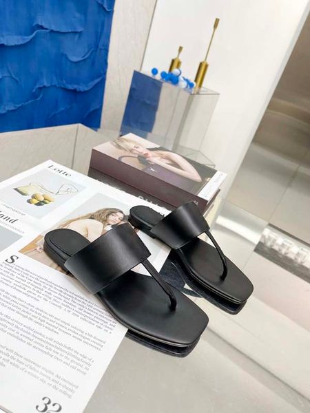 

designer sandals womens leaky toe toe pinch flip-flops luxury sandals slippers leather soles anti-skid wear-resistant luxury high-quality fa, Black