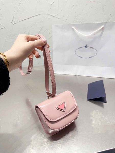 

new luxury designer bag airpods bags fahsion tote bag womens and mens totes bags classic crossbody handbags artwork sac