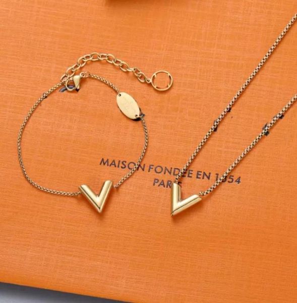 

designer love letter pendant necklaces charm bracelets clavicle chains jewelry birthday party valentine039s gift6942283, Silver