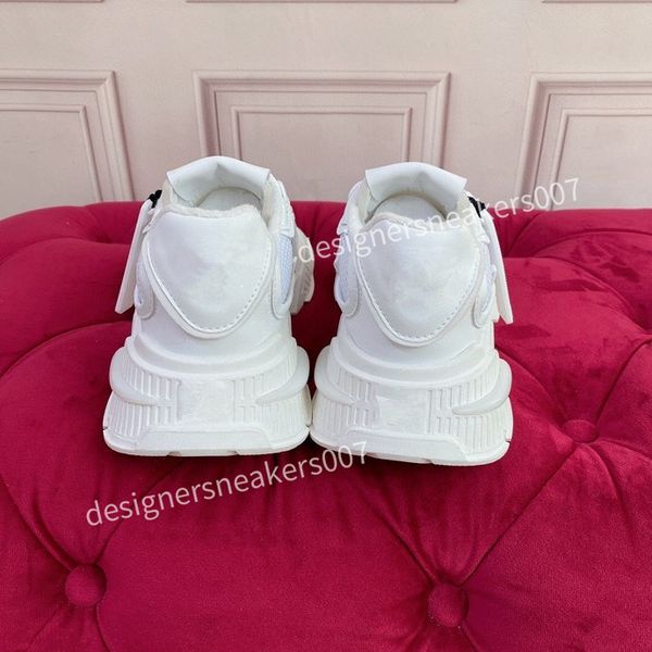 

new quality designer fashion casual shoes sneaker fashion women shoe platform trainers strawberry mouse wave mouth print2023, Black