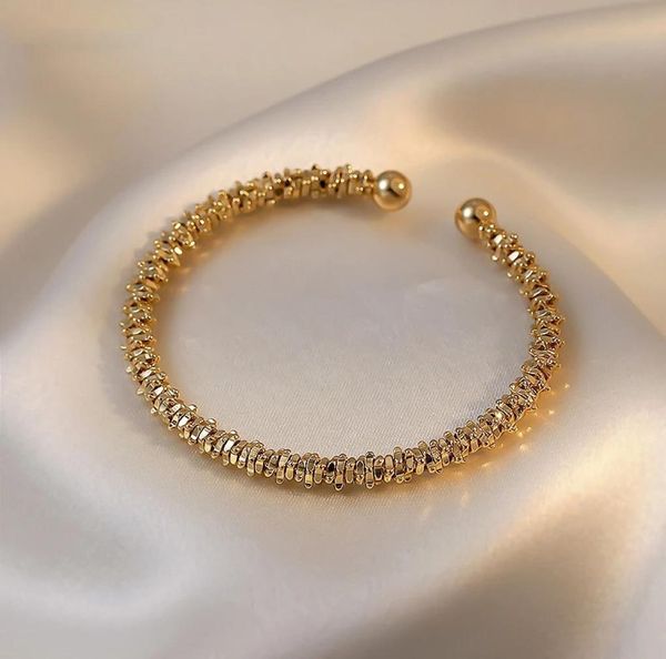 

2021 new classic simple copper alloy gold adjustable size charm bangles for woman fashion luxury korean accessories gothic jewelry4388424, Black
