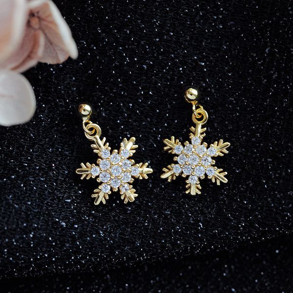 

stud needle autumn and winter sweet snowflake ear ring simple creative earrings small christmas ear jewelry 230410, Golden;silver
