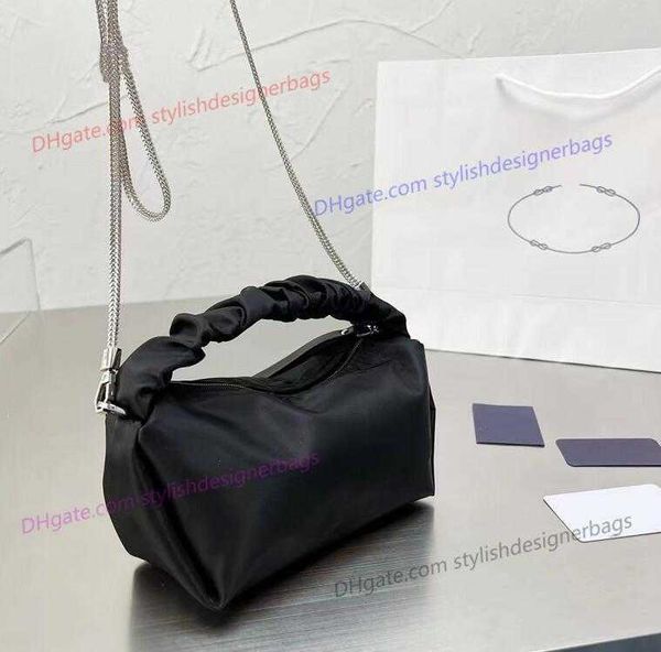 

cross body fashion nylon messenger bag designer triangle chain bag women temperament pure color handbag leisure single-shoulder bags 411f3