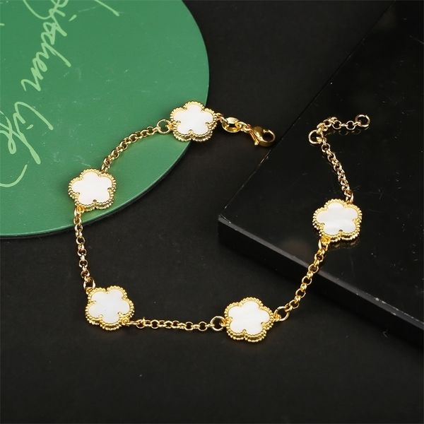 

charm bracelets 2023 luxury green flower natural white ladies gift four leaf clover jewelry 230410, Golden;silver